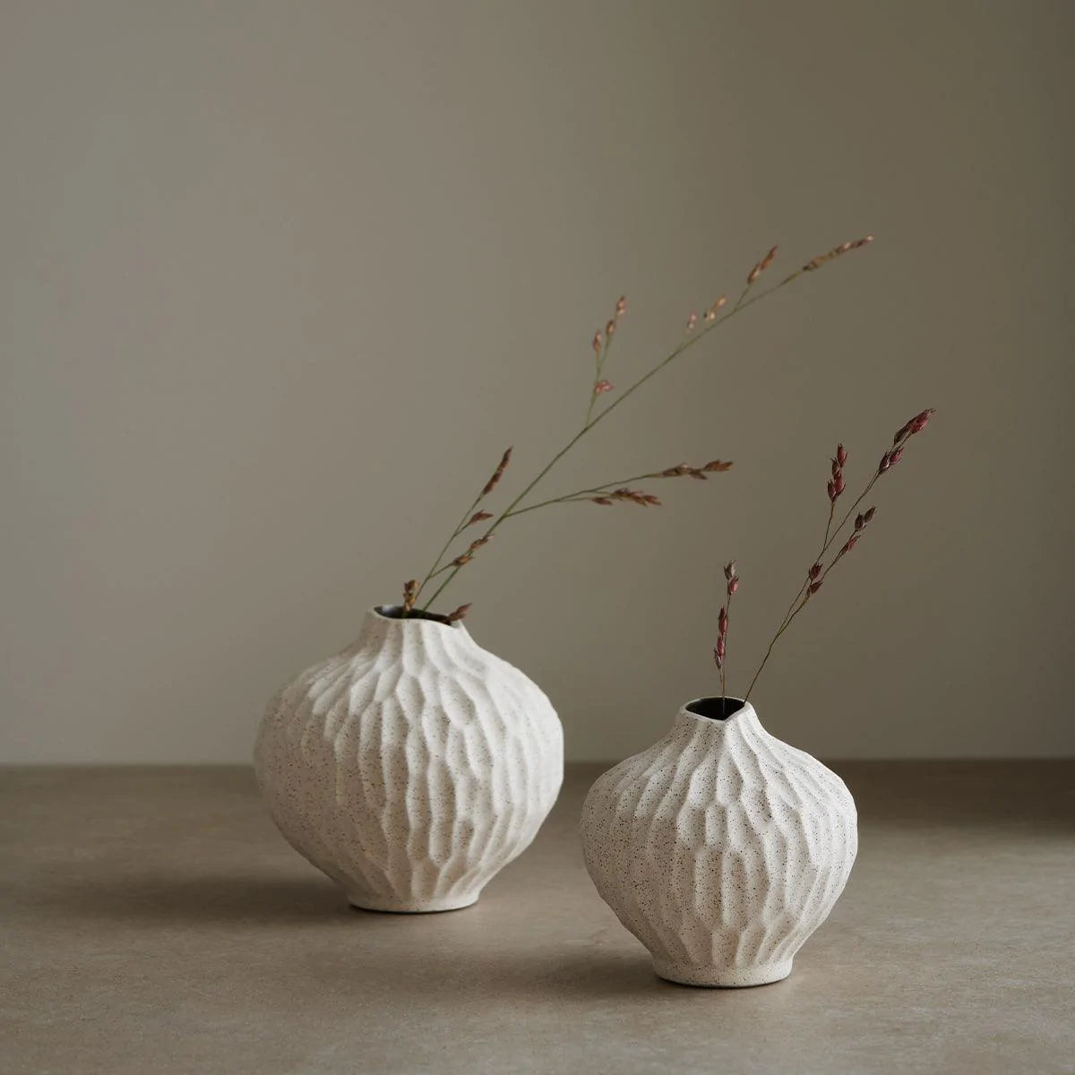 Lindform Ceramic Vases | Artisan Nature Inspired Vases – Décoraii