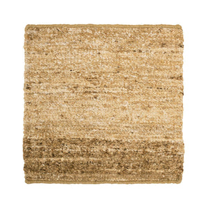 Knots Rugs’ Gold Wild Silk Tasar Kilim Rug celebrates the beauty of this richly textured fibre. Undyed wild Tasar silk brings its’ inherent range of tones to the rug, from light to deep gold.